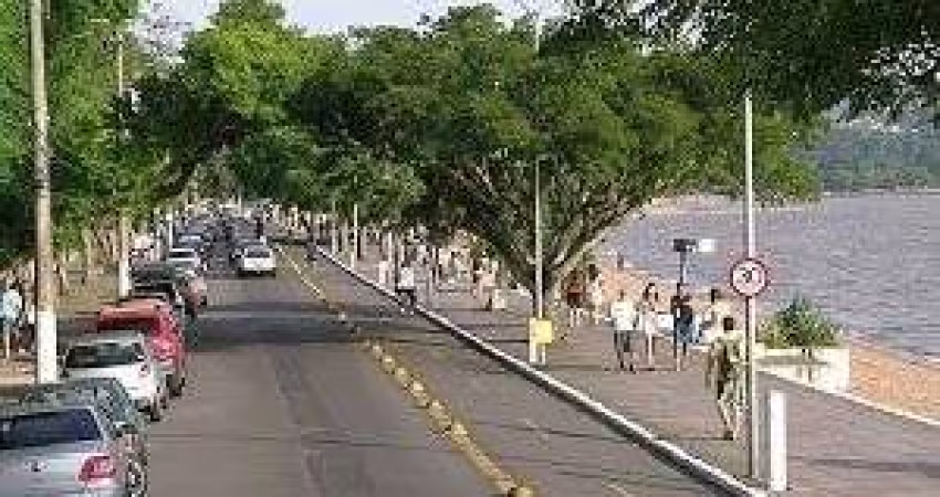 Terreno em Porto Alegre, no bairro Guarujá, à venda.
