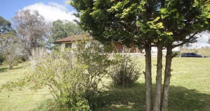 Sítio para Venda - 800m², 3 dormitórios, sendo 1 suites, 4 vagas - Estalagem