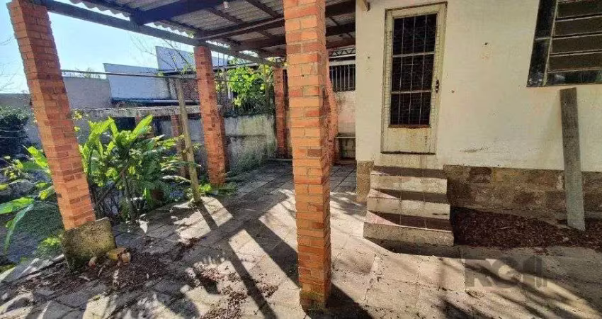 Terreno à venda na Rua Luiz de Camões, 131, Santo Antônio, Porto Alegre