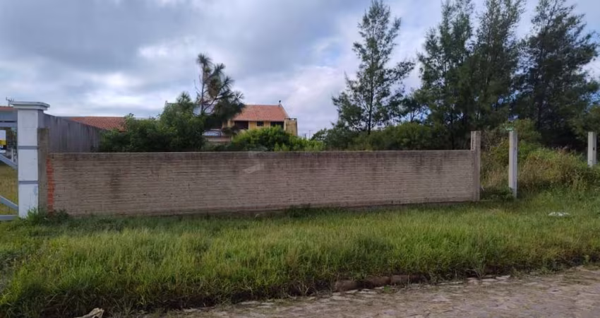 Excelente Terreno na praia, já murado, em Imbé.