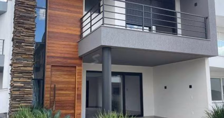 CASA ALTO PADRÃO NO CONDOMÍNIO PATEO VERDE
