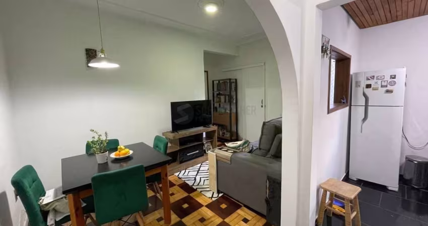 Apartamento 02 dormitórios Centro.