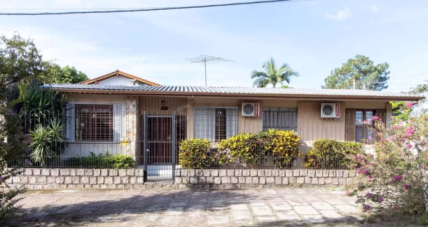 Casa para Venda - 180m², 3 dormitórios, sendo 1 suites, 2 vagas - Ipanema