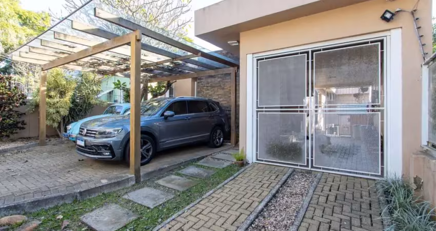 Casa com 3 quartos à venda na Rua Comandai, 609, Cristal, Porto Alegre