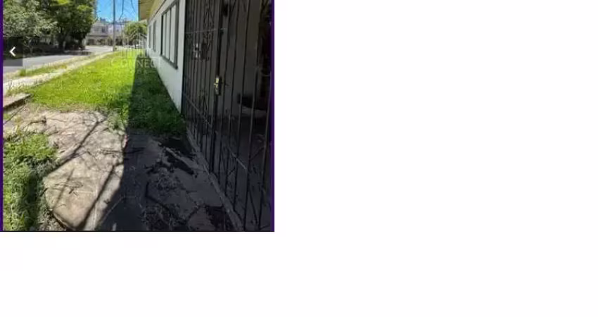 Casa com 3 quartos à venda na Avenida Engenheiro José Maria de Carvalho, 327, Vila Ipiranga, Porto Alegre