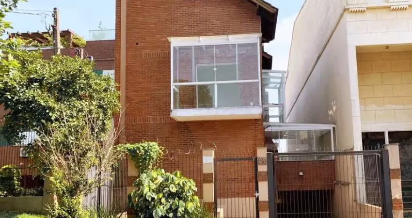 Casa em condomínio fechado com 3 quartos à venda na Rua São Leopoldo, 146, Vila Jardim, Porto Alegre