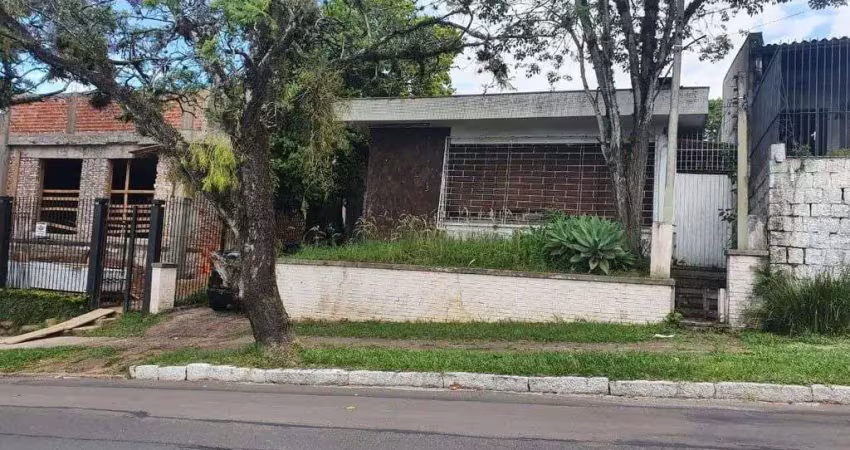 Casa com 2 quartos à venda na Rua Carlos Huber, 811, Três Figueiras, Porto Alegre