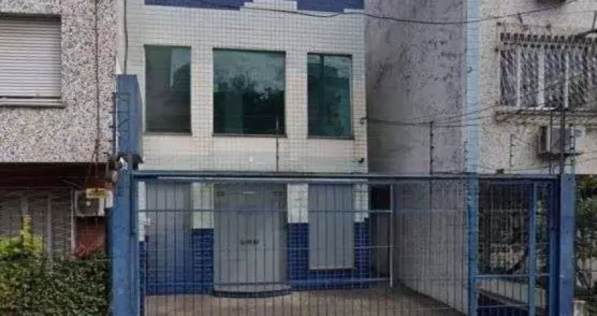 Prédio comercial com loja no bairro rio branco com 237m²