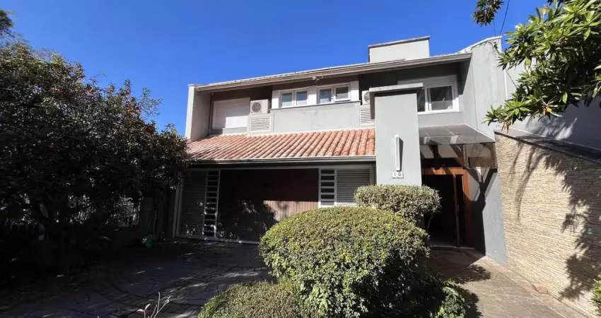 Casa de 3 quartos, todos suítes e 2 vagas de garagem no bairro boa vista em poa