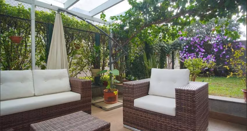 Apartamento garden semimobiliado 2 dormitórios, e vaga pra 2 carros.
