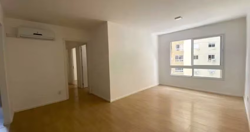 Apartamento de 3 dormitórios, 1 suíte e uma 1 vaga coberta.