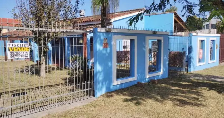 Casa em terreno amplo na praia do laranjal, pelotas 4 quadras da praia