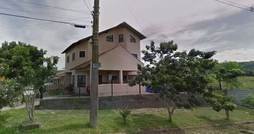Casa com 3 quartos à venda na Rua Brigadeiro Leonardo Teixeira Collares, 272, Vila Nova, Porto Alegre