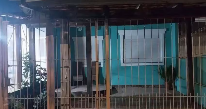 Casa com 2 quartos à venda na Rua Padre Ayrton A. Bitencourt, 166, Hípica, Porto Alegre