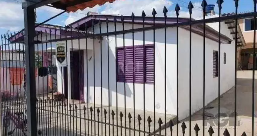 Vende terreno 300m², com 3 casas, casa da frente 2 dormitórios, sobrado nos fundos parte de baixo 2 dormitórios,1 banheiro sala cozinha conjugada, em cima 3 dormitórios, 2 banheiros, sala e cozinha