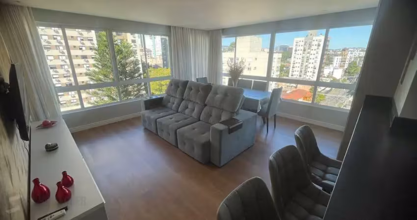 Apartamento 100% decorado com 92m², suíte, churrasqueira e 2 vagas de garagem.