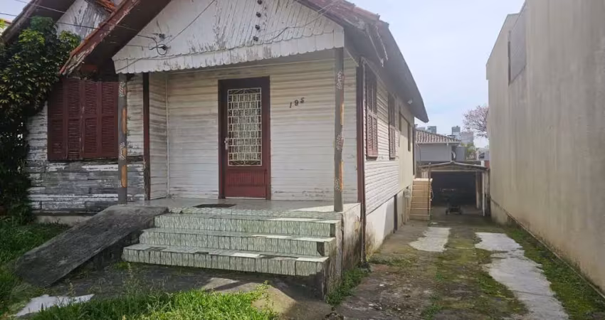 Terreno à venda na Rua Somália, 254, Vila Ipiranga, Porto Alegre