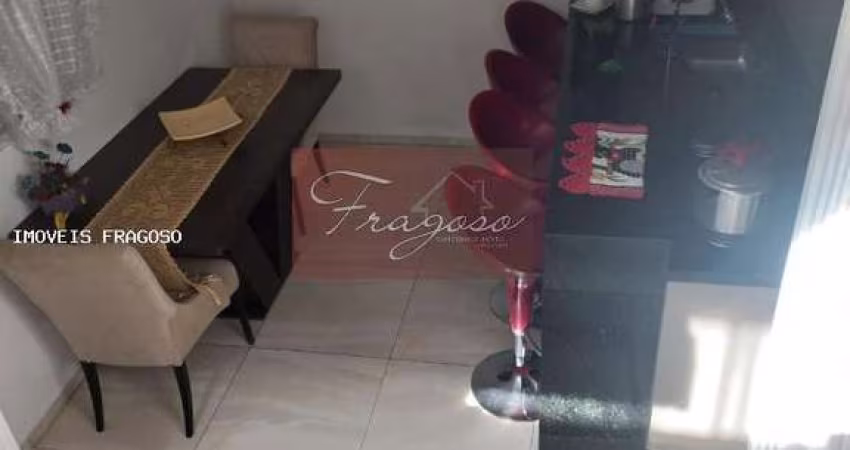 Sobrado para Venda, Pinheirinho, 4 dormitórios, 2 banheiros, 2 vagas