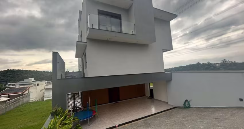 Casa com 5 quartos à venda no Aruã, Mogi das Cruzes 