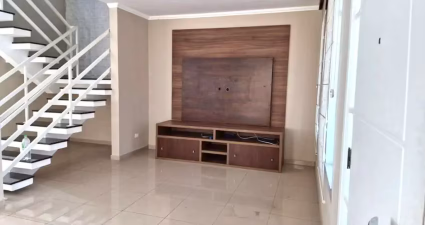 Casa em condomínio fechado com 3 quartos para alugar no Aruã, Mogi das Cruzes 