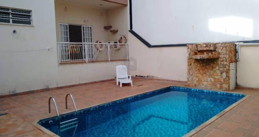 Casa em condomínio fechado com 4 quartos para alugar no Aruã, Mogi das Cruzes 