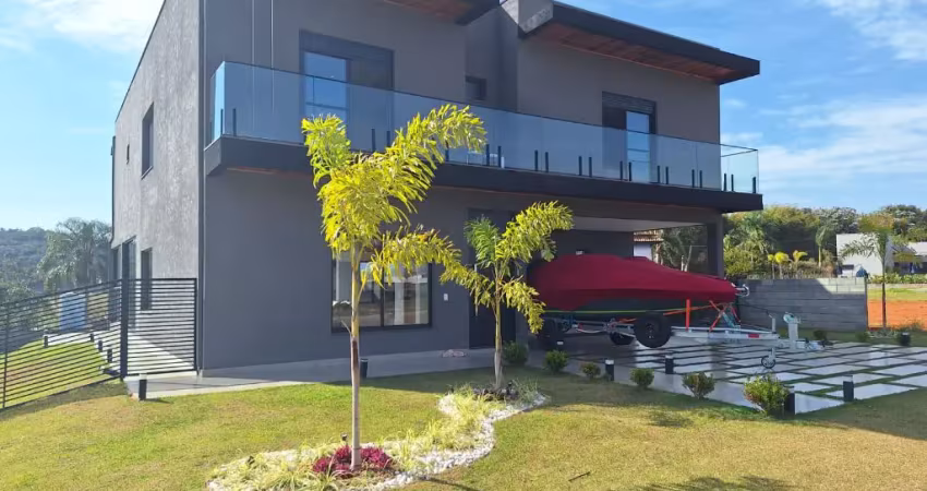 Casa duplex no condomínio porto laranjeiras / represa