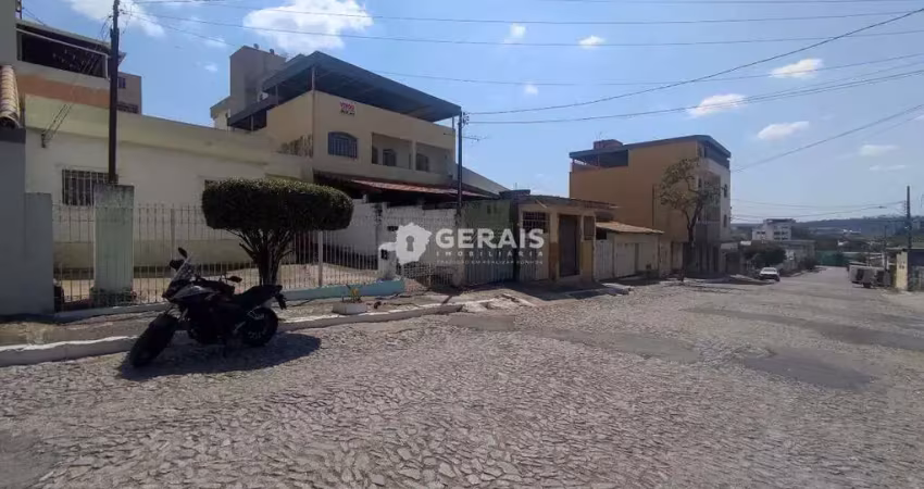 Terreno à venda no Bom Pastor, Divinópolis 