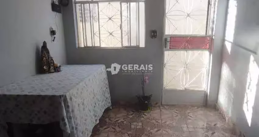 Casa com 3 quartos à venda no São Geraldo, Divinópolis 