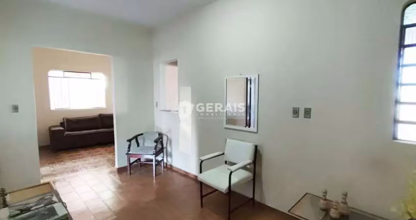 Sobrado à venda, 3 quartos, 1 suíte, são sebastião - divinópolis/mg