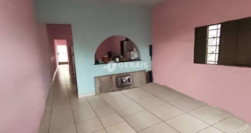 Casa à venda, 2 quartos, 2 vagas, jardim candides - divinópolis/mg
