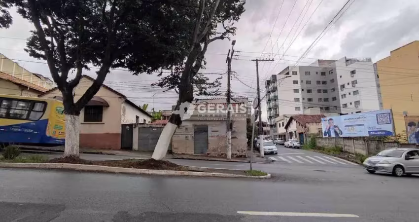 Terreno à venda no Centro, Divinópolis 