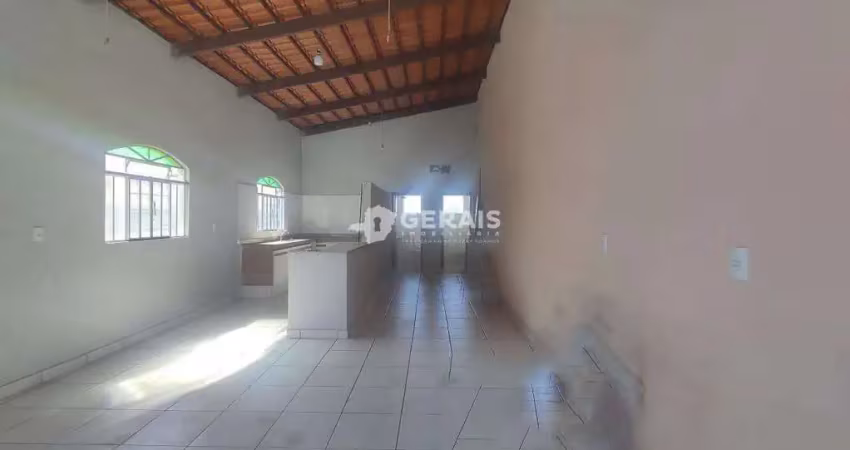 Ponto comercial para alugar no Levindo Paula Pereira, Divinópolis 