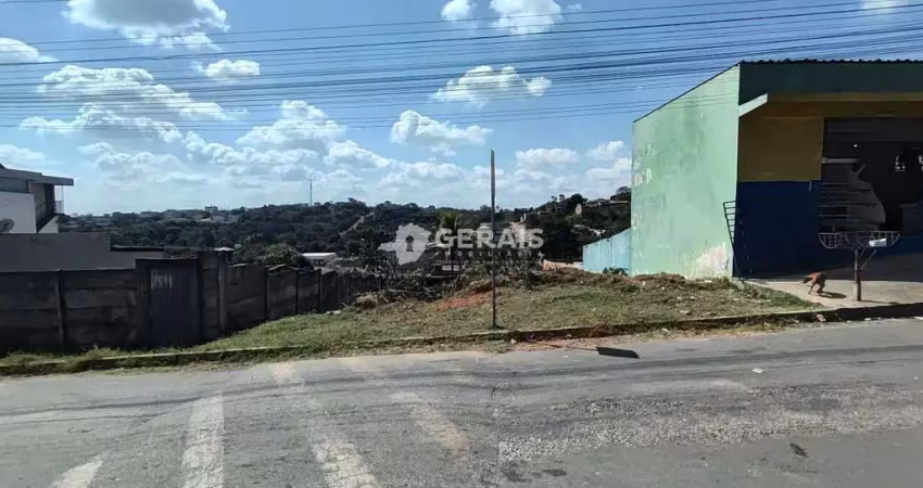 Terreno à venda no Jardinópolis, Divinópolis 