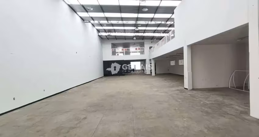 Barracão / Galpão / Depósito para alugar no Centro, Divinópolis 