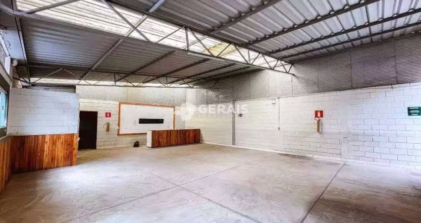 Barracão / Galpão / Depósito para alugar no Levindo Paula Pereira, Divinópolis 