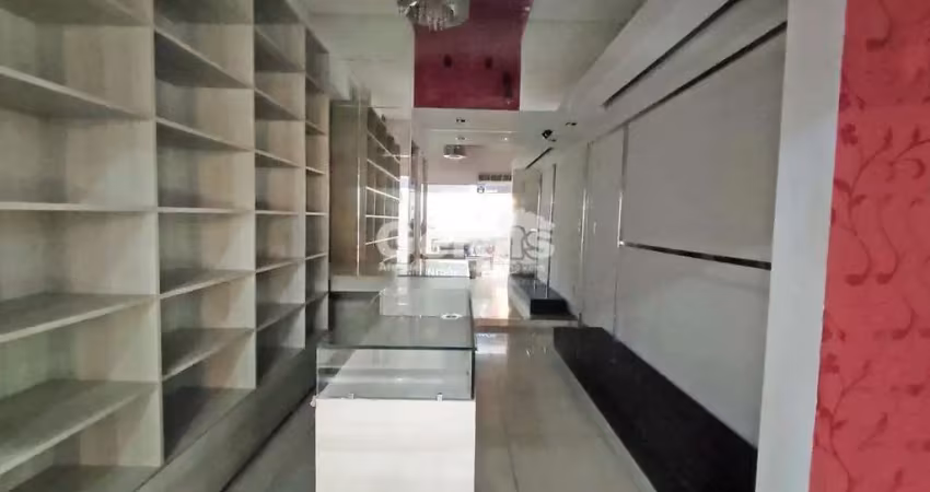 Ponto comercial para alugar no Bom Pastor, Divinópolis 