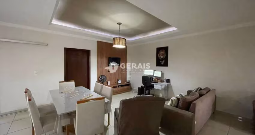 Casa à venda, 3 quartos, 1 suíte, 2 vagas, residencial lagoa dos mandarins - divinópolis/mg