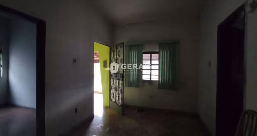 Casa à venda, 4 quartos, interlagos - divinópolis/mg