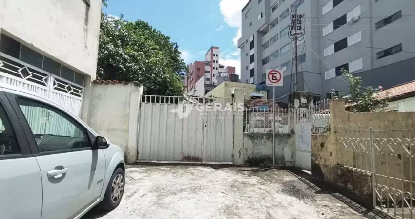 Terreno à venda no Centro, Divinópolis 