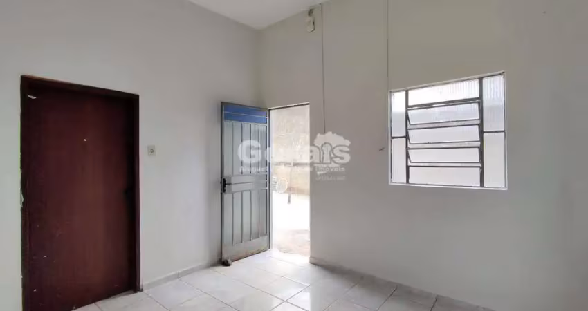 Casa à venda, 3 quartos, 1 suíte, 2 vagas, interlagos - divinópolis/mg