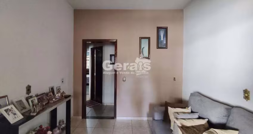 Casa à venda, 6 quartos, 1 suíte, 1 vaga, sao judas tadeu - divinópolis/mg