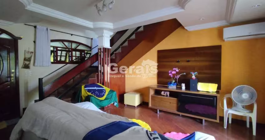 Casa à venda, 3 quartos, 1 suíte, 1 vaga, icarai - divinópolis/mg