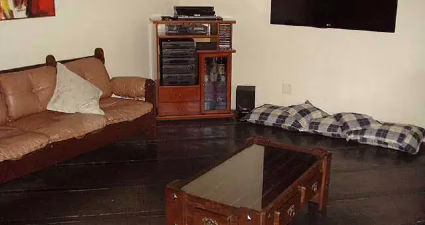 Casa à venda, 9 quartos, 1 suíte, 2 vagas, centro - divinópolis/mg
