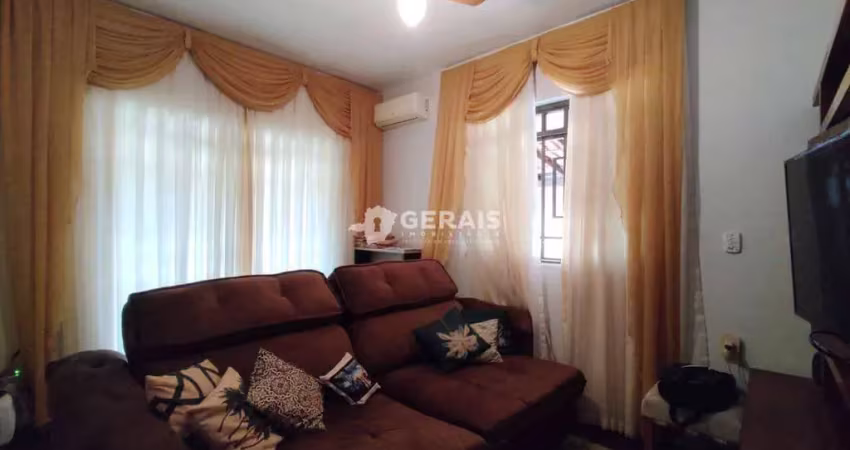Casa à venda, 3 quartos, 1 suíte, 4 vagas, ipiranga - divinópolis/mg