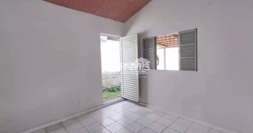 Casa à venda, 2 quartos, 3 vagas, icarai - divinópolis/mg