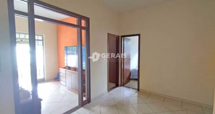 Casa à venda, 3 quartos, 1 suíte, 4 vagas, belvedere - divinópolis/mg