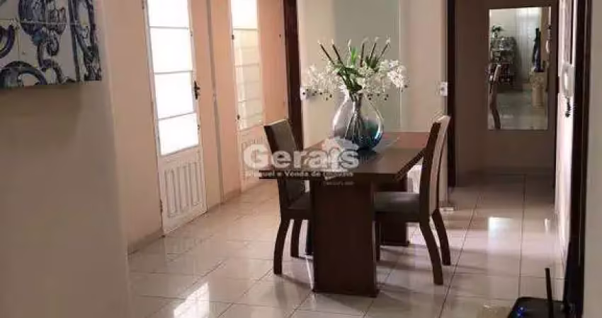 Casa à venda, 3 quartos, 1 suíte, 1 vaga, centro - oliveira/mg