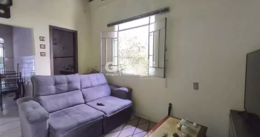 Casa à venda, 2 quartos, 2 vagas, centro - divinópolis/mg