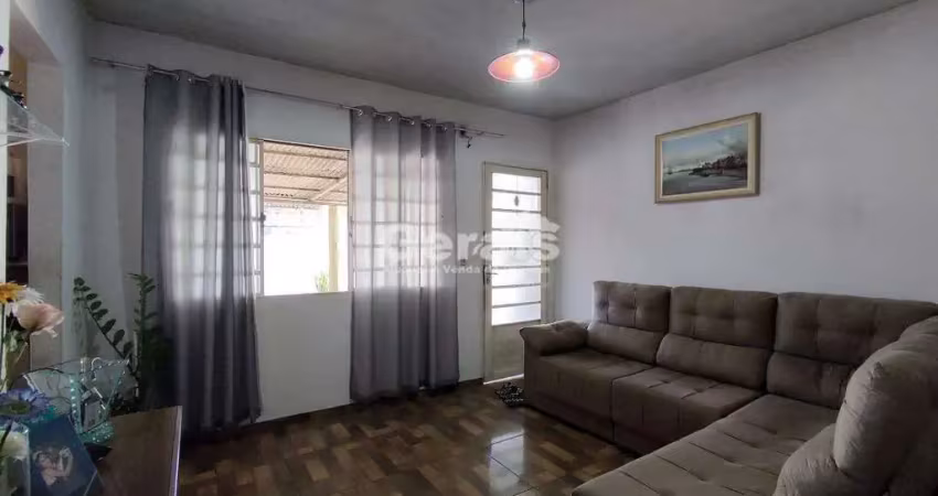 Casa à venda, 3 quartos, 1 suíte, 2 vagas, conjunto habitacional dom cristiano - divinópolis/mg
