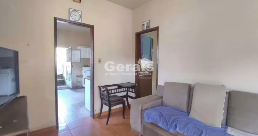 Casa com 3 quartos à venda no Centro, Divinópolis 